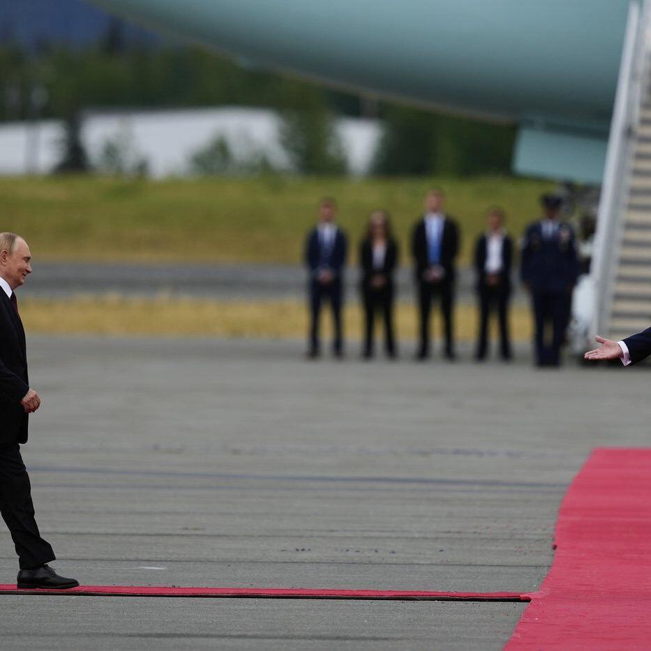 Photos of the Putin-Trump summit in Alaska